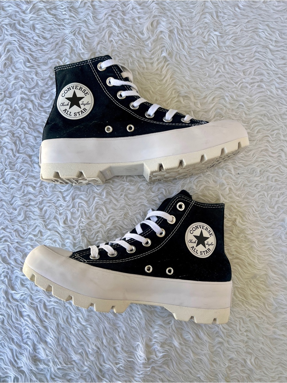 Converse Chuck Taylor All Star Platform High top Women’s Size 7 Pre Owned